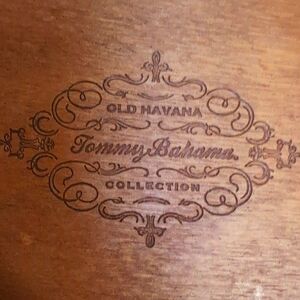 Tommy Bahama Old Havana Collection Cigar box! Look 👀